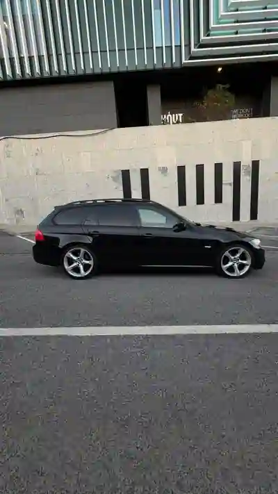 BMW 318 2008 - 9000 EUR, 248000 km - AUTO.MOTO.pt - 248000km - foto 8 de 14
