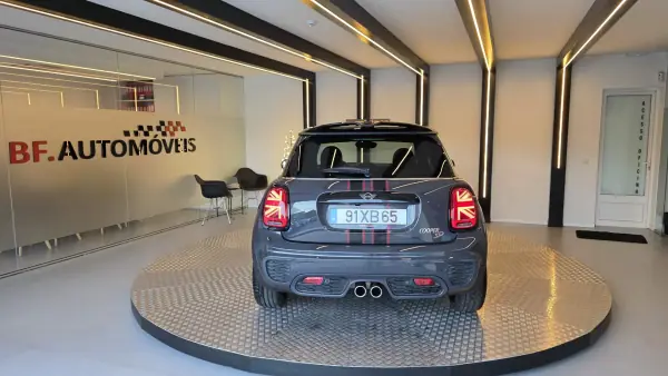 MINI Cooper 2019 - 24900 EUR, 114062 km - AUTO.MOTO.pt - 114062km - foto 17 de 61