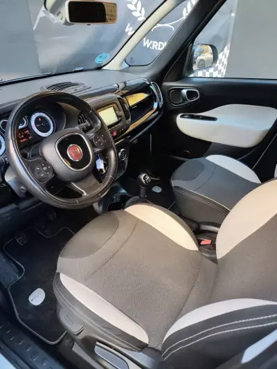 Fiat 500L 2018 - 10990 EUR, 135000 km - AUTO.MOTO.pt - 135000km - foto 7 de 12