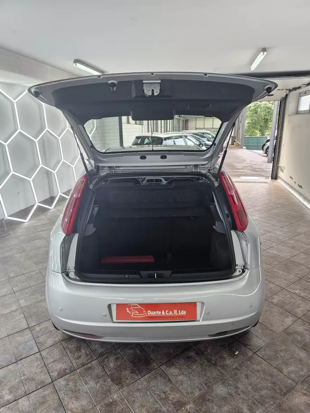 Fiat Grande Punto 2010 - 6000 EUR, 161462 km - AUTO.MOTO.pt - 161462km - foto 34 de 35