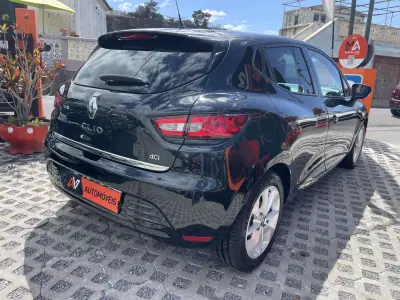 Renault Clio 2017 - 12950 EUR, 84958 km - 84958km - foto 7 de 12