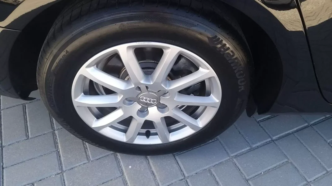 Audi A4 2015 - 17950 EUR, 145000 km - AUTO.MOTO.pt - 145000km - foto 6 de 19