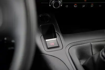 Toyota Proace City 1.5D L1 Comfort IVA DEDUTÍVEL 2022 - 14400 EUR, 159000 km - AUTO.MOTO.pt - 159000km - foto 23 de 26