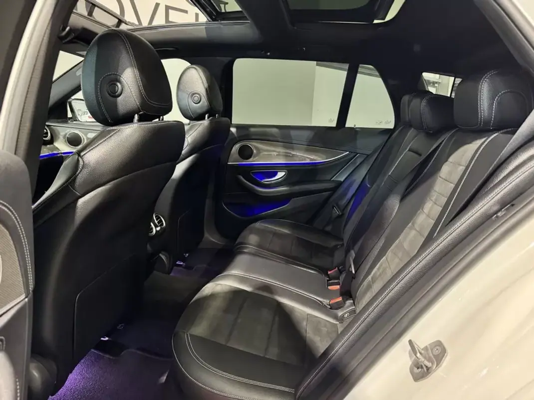 Mercedes-Benz E 220 2017 - 23900 EUR, 348000 km - 348000km - foto 32 de 58