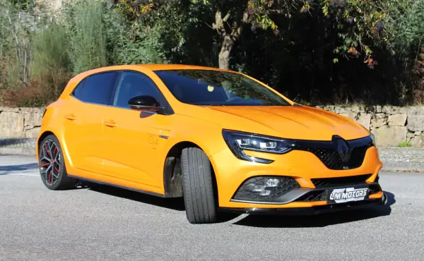 Renault Mégane 2019 - 43990 EUR, 42000 km - AUTO.MOTO.pt - 42000km - foto 4 de 41