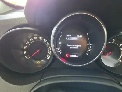 Fiat 500X 2018 - 11800 EUR, 126000 km - AUTO.MOTO.pt - 126000km - foto 18 de 19