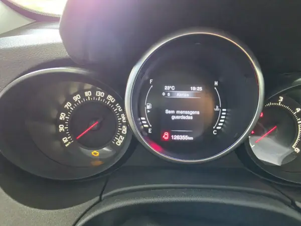 Fiat 500X 2018 - 11800 EUR, 126000 km - AUTO.MOTO.pt - 126000km - foto 18 de 19