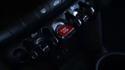 MINI 3 Portas 2016 - 13999 EUR, 89000 km - 89000km - foto 14 de 23