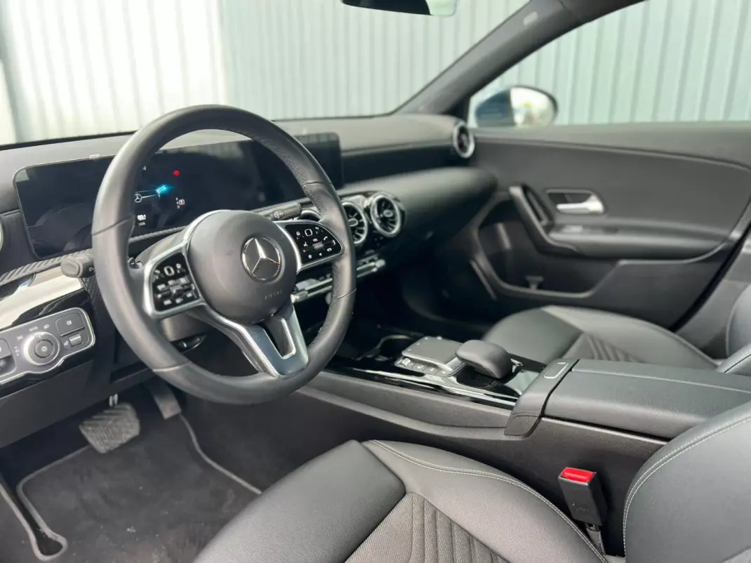 Mercedes-Benz A 250e 2022 - 28750 EUR, 42690 km - AUTO.MOTO.pt - 42690km - foto 9 de 20