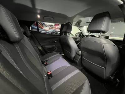 Peugeot e-2008 2020 - 18990 EUR, 50000 km - AUTO.MOTO.pt - 50000km - foto 10 de 51