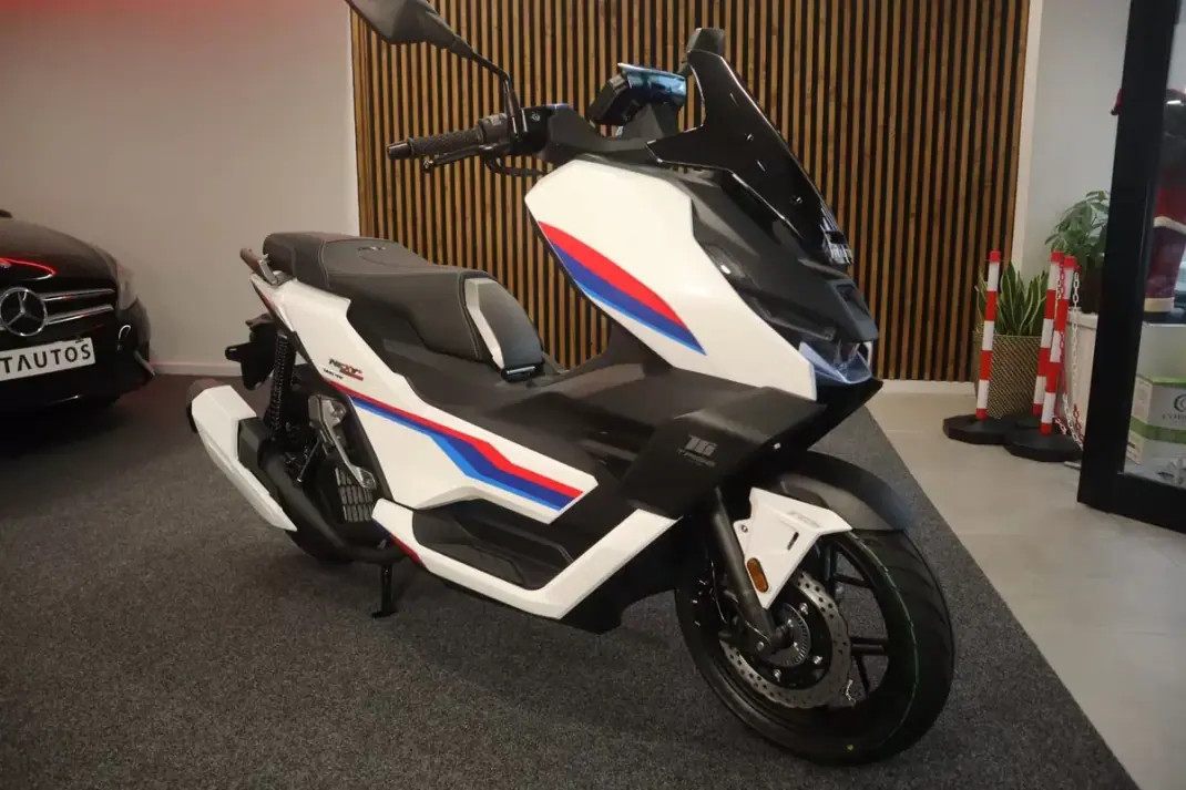 2026 - 2990 EUR, 1 km - AUTO.MOTO.pt - 1km - foto 4 de 27