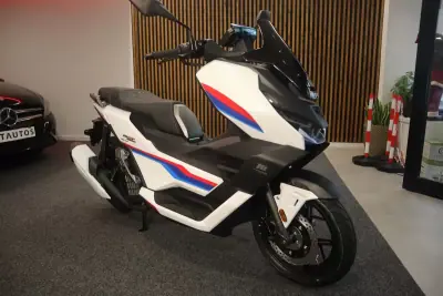 2026 - 2990 EUR, 1 km - AUTO.MOTO.pt - 1km - foto 4 de 27