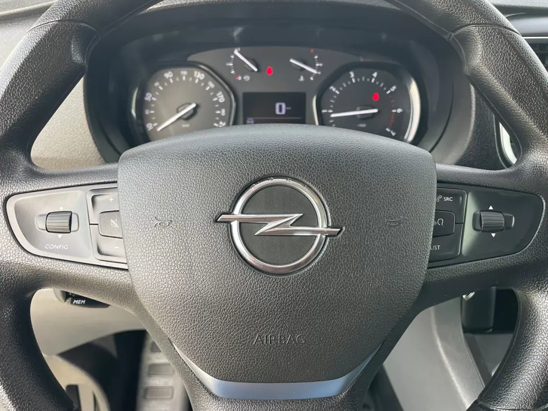 Opel COMBO 2022 - 17450 EUR, 123000 km - AUTO.MOTO.pt - 123000km - foto 34 de 37