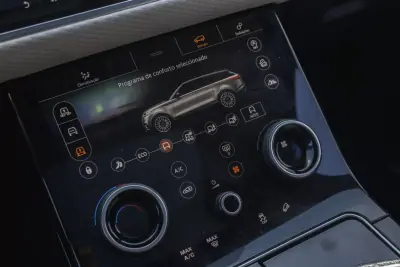 Land Rover Range Rover Velar 2017 - 39900 EUR, 175180 km - AUTO.MOTO.pt - 175180km - foto 19 de 36