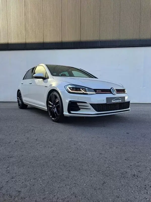 Volkswagen Golf 2019 - 27900 EUR, 108000 km - AUTO.MOTO.pt - 108000km - foto 14 de 32