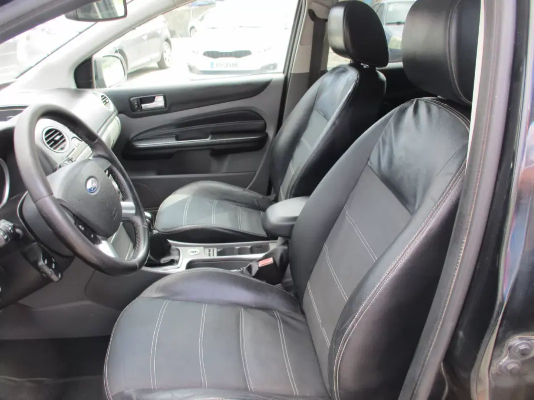 Ford Focus SW 2010 - 5900 EUR, 188000 km - AUTO.MOTO.pt - 188000km - foto 10 de 12
