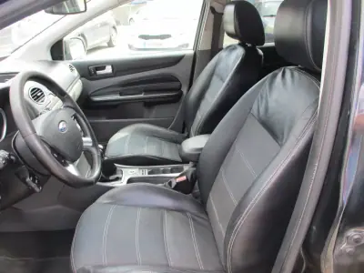 Ford Focus SW 2010 - 5900 EUR, 188000 km - AUTO.MOTO.pt - 188000km - foto 10 de 12
