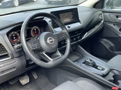 Nissan Qashqai 2023 - 25900 EUR, 99000 km - AUTO.MOTO.pt - 99000km - foto 6 de 12