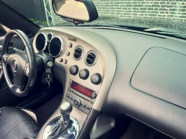 Pontiac Fiero 2008 - 31900 EUR, 73000 km - AUTO.MOTO.pt - 73000km - foto 19 de 26