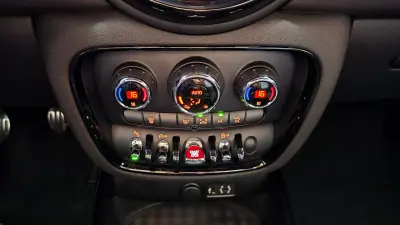 MINI Clubman 2017 - 13890 EUR, 159999 km - AUTO.MOTO.pt - 159999km - foto 38 de 51