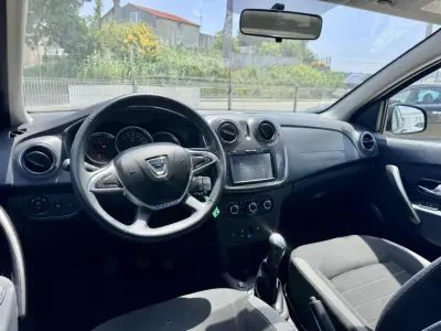 Dacia Sandero 2017 - 11500 EUR, 125170 km - AUTO.MOTO.pt - 125170km - foto 10 de 24