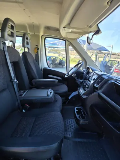 Peugeot 2020 - 18990 EUR, 170000 km - AUTO.MOTO.pt - 170000km - foto 9 de 14