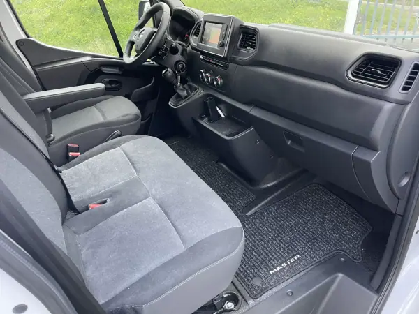Renault Master 2.3dCi L3 3.5T 165cv - Contentor 2021 - 21490 EUR, 245335 km - AUTO.MOTO.pt - 245335km - foto 9 de 16