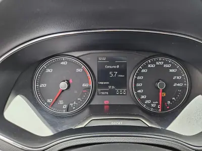 SEAT Arona 2018 - 15500 EUR, 115150 km - AUTO.MOTO.pt - 115150km - foto 19 de 51