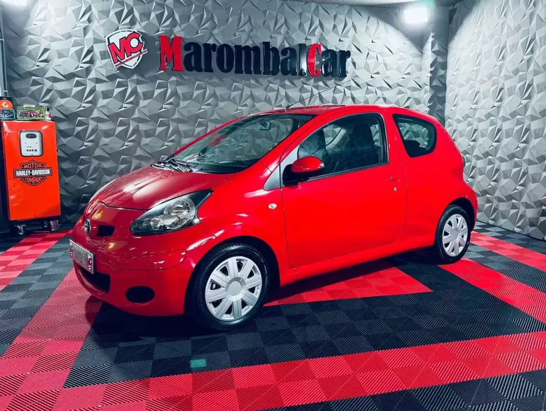 Toyota Aygo 2009 - 4990 EUR, 96384 km - AUTO.MOTO.pt - 96384km - foto 11 de 26
