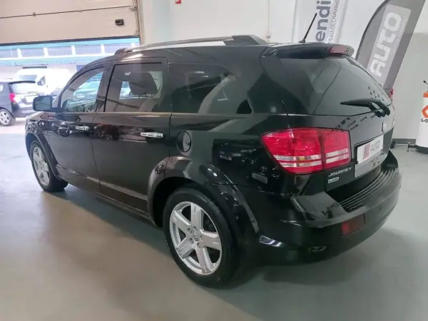 Dodge Journey 2008 - 10990 EUR, 168374 km - AUTO.MOTO.pt - 168374km - foto 4 de 29