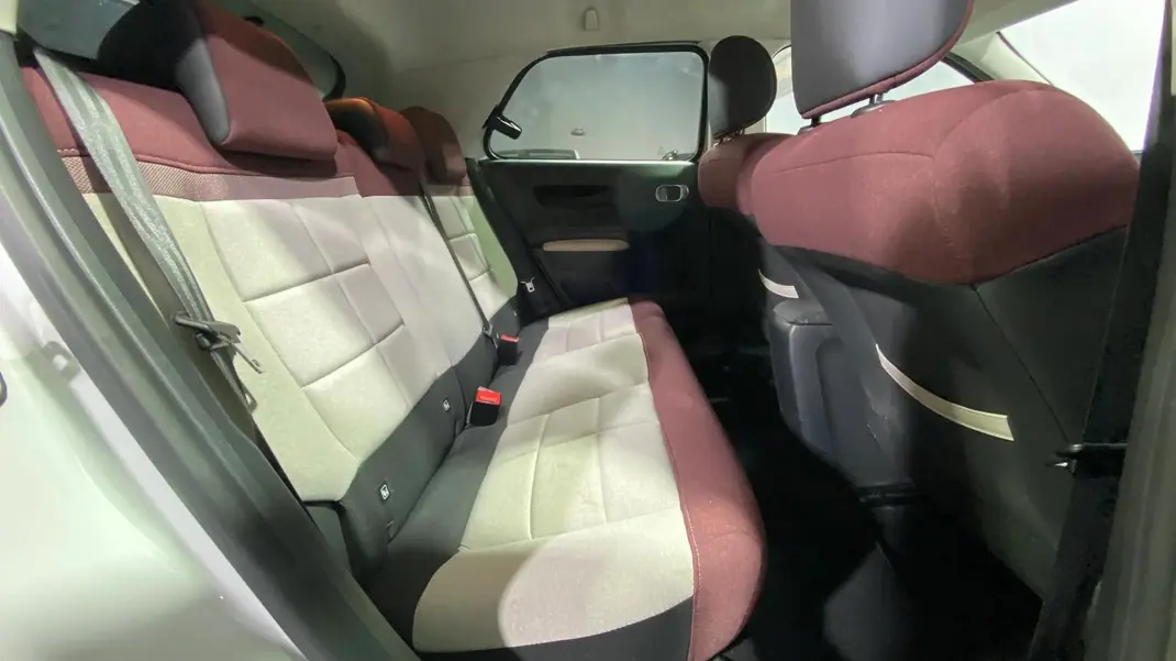 Citroën C4 Cactus 2018 - 11000 EUR, 65000 km - AUTO.MOTO.pt - 65000km - foto 3 de 8