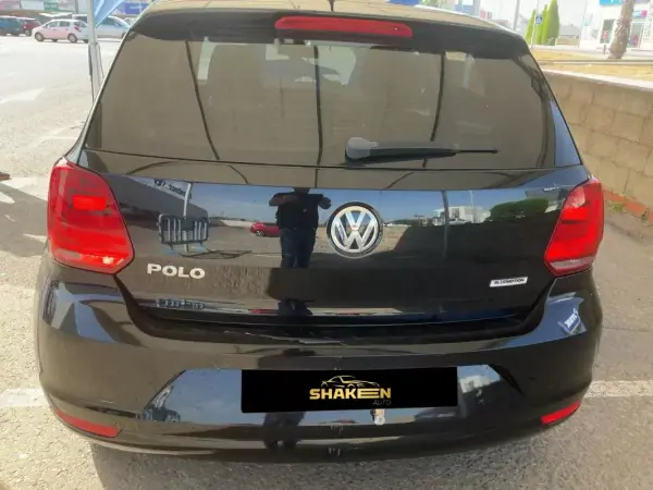 Volkswagen Polo 2017 - 10890 EUR, 83230 km - AUTO.MOTO.pt - 83230km - foto 4 de 7