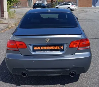 BMW 320 2009 - 11990 EUR, 252500 km - AUTO.MOTO.pt - 252500km - foto 8 de 21