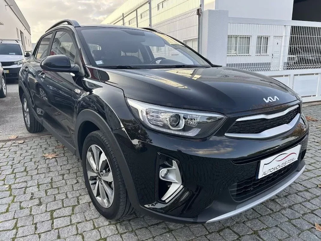Kia Stonic 2023 - 17490 EUR, 23350 km - 23350km - foto 2 de 16