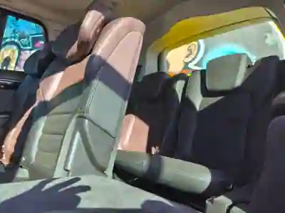 Renault Espace 2016 - 16450 EUR, 171955 km - AUTO.MOTO.pt - 171955km - foto 15 de 31