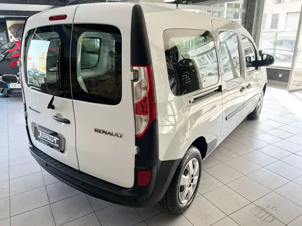 Renault Kangoo 2021 - 15800 EUR, 67687 km - AUTO.MOTO.pt - 67687km - foto 4 de 22