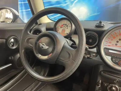 MINI One 2011 - 8500 EUR, 230000 km - AUTO.MOTO.pt - 230000km - foto 31 de 35