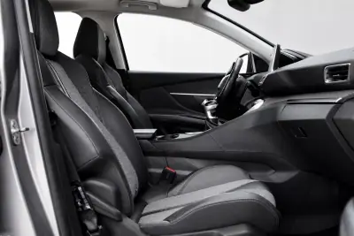 Peugeot 3008 2016 - 16250 EUR, 118234 km - AUTO.MOTO.pt - 118234km - foto 28 de 30