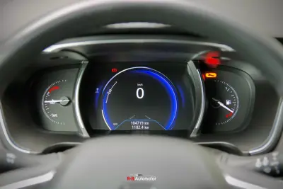 Renault Talisman Sport Tourer 2016 - 14750 EUR, 104000 km - AUTO.MOTO.pt - 104000km - foto 25 de 46