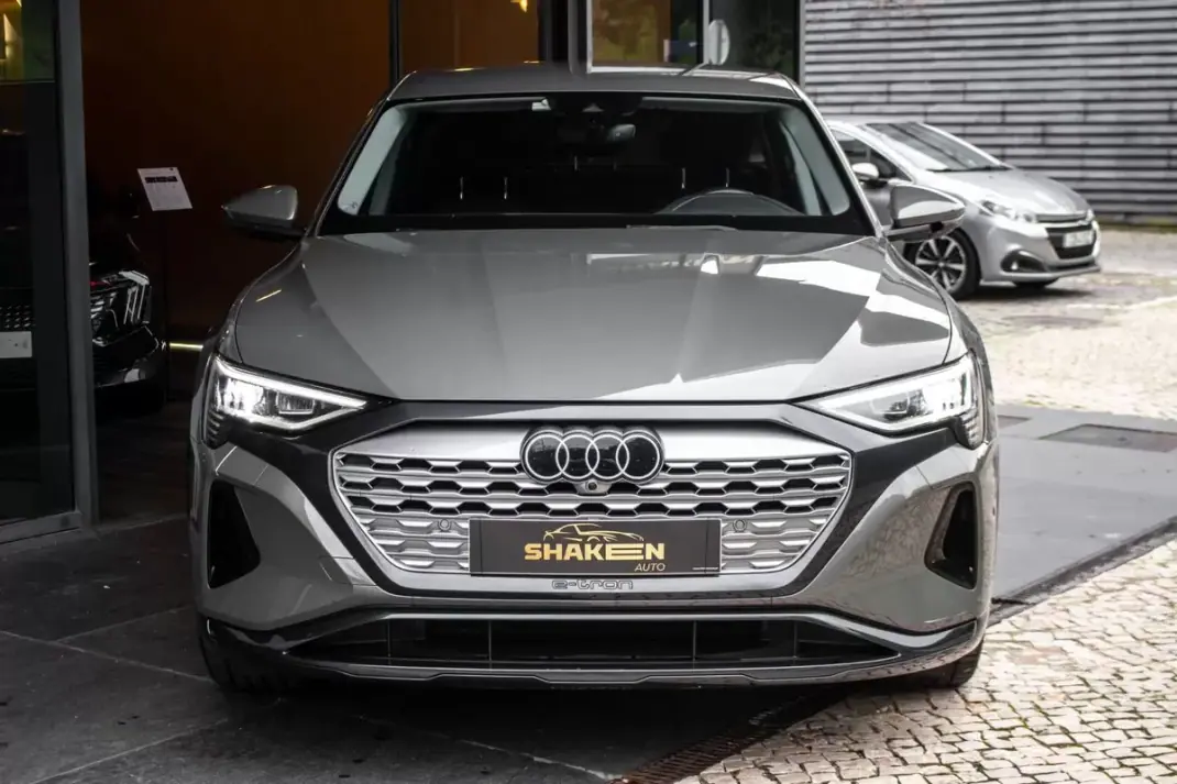 Audi Q8 e-Tron Sportback 2023 - 49900 EUR, 34353 km - AUTO.MOTO.pt - 34353km - foto 7 de 44