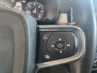 Volvo XC 40 2019 - 23850 EUR, 132000 km - AUTO.MOTO.pt - 132000km - foto 25 de 35
