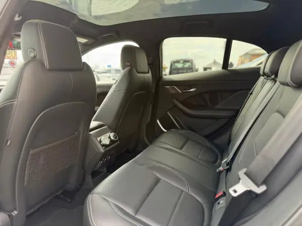 Jaguar I-Pace 2018 - 24900 EUR, 74650 km - AUTO.MOTO.pt - 74650km - foto 11 de 14