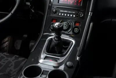 Peugeot 3008 2010 - 7490 EUR, 200623 km - AUTO.MOTO.pt - 200623km - foto 34 de 36