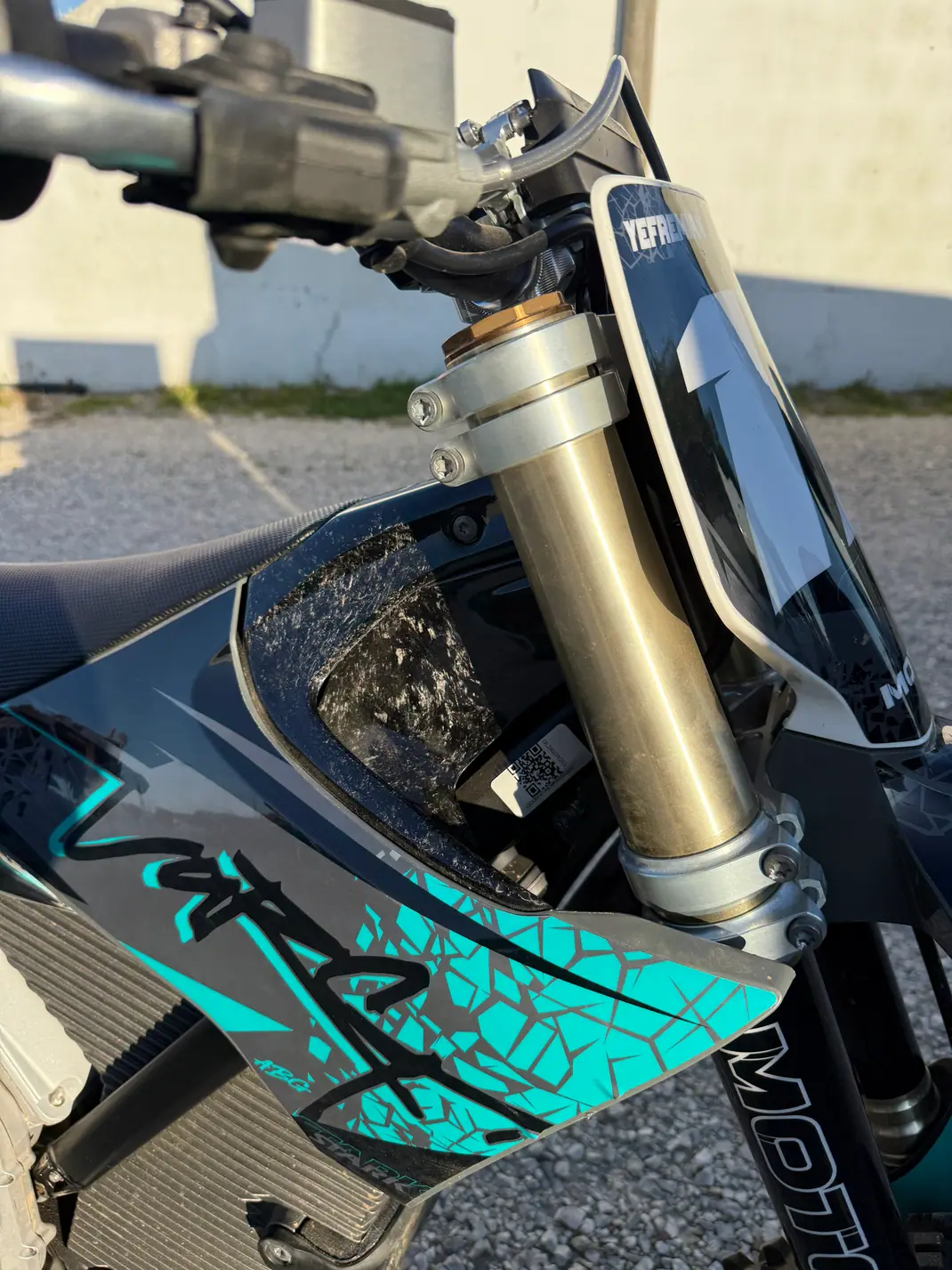 Stark Varg MX 2024 - 10000 EUR, 1 km - AUTO.MOTO.pt - 1km - foto 4 de 13