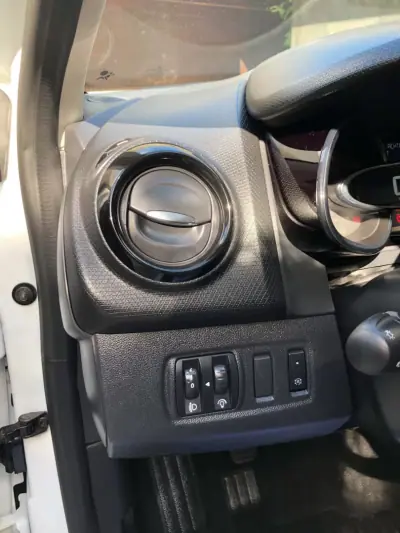 Renault Clio 2017 - 8900 EUR, 137000 km - 137000km - foto 13 de 27
