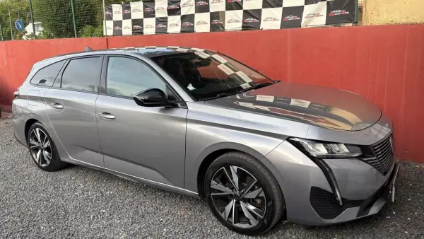 Peugeot 308 SW 2022 - 16900 EUR, 214000 km - AUTO.MOTO.pt - 214000km - foto 8 de 12
