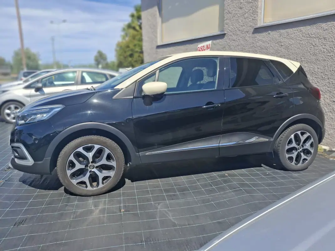 Renault Captur 2019 - 13950 EUR, 89099 km - 89099km - foto 10 de 16