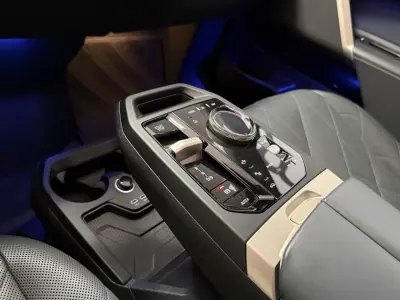 BMW iX 2023 - 58990 EUR, 72846 km - AUTO.MOTO.pt - 72846km - foto 16 de 22