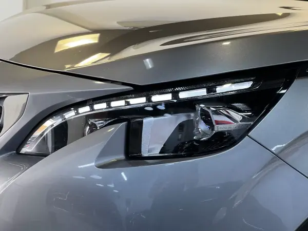 Peugeot 3008 2018 - 18490 EUR, 170000 km - AUTO.MOTO.pt - 170000km - foto 32 de 44