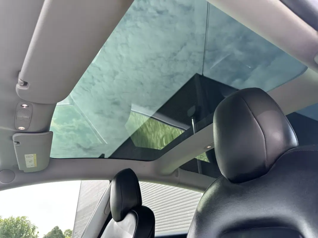 Tesla Model 3 2019 - 15500 EUR, 333000 km - AUTO.MOTO.pt - 333000km - foto 35 de 62